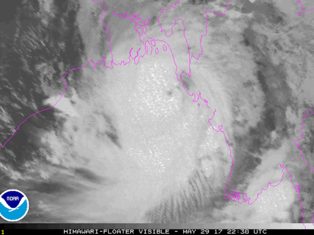 Cyclone Mora strikes Bangladesh; 5 killed