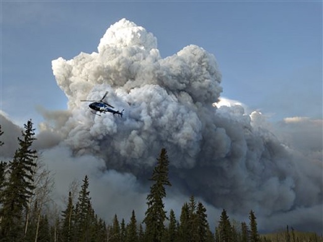 Alberta declares emergency as fires rage on