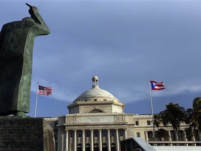 Clinton wins Puerto Rico Democratic primary