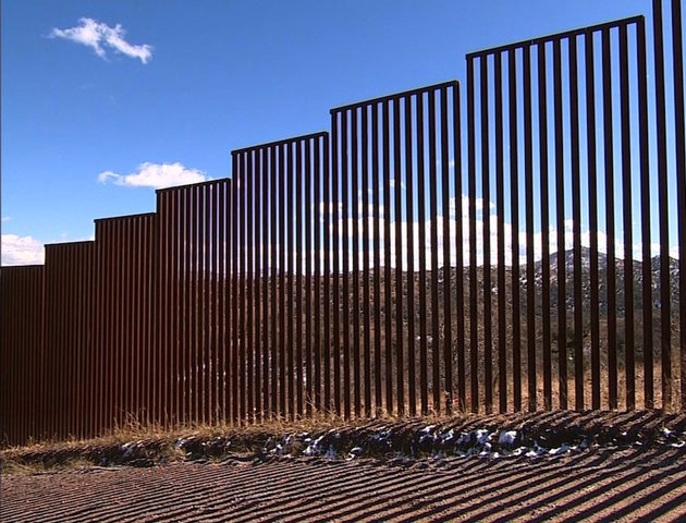 Border wall at USA/Mexico border